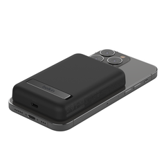 Belkin BOOST CHARGE Magnetic Wireless + Stand Power Bank, Black 5000mAh