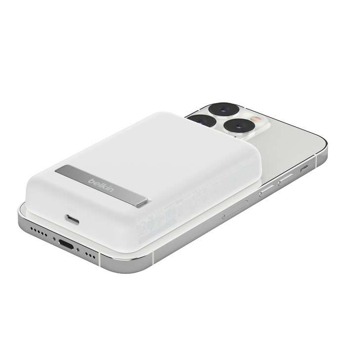 Belkin BOOST CHARGE Magnetic Wireless + Stand Power Bank, White 5000mAh