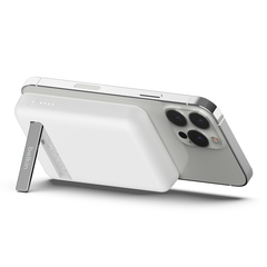 Belkin BOOST CHARGE Magnetic Wireless + Stand Power Bank, White 5000mAh