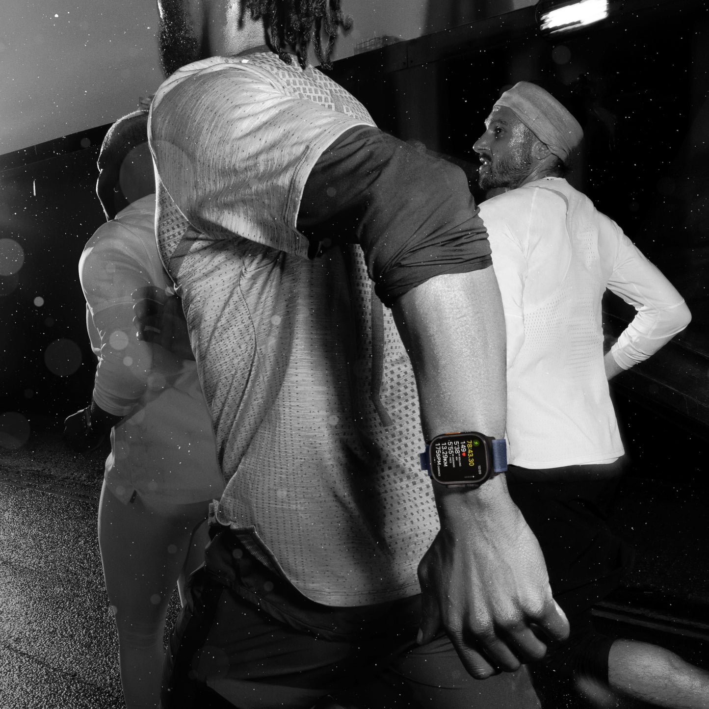 2024 Apple Watch Ultra 2 GPS + Cellular 49mm Black Titanium Case with Dark Green Alpine Loop - L