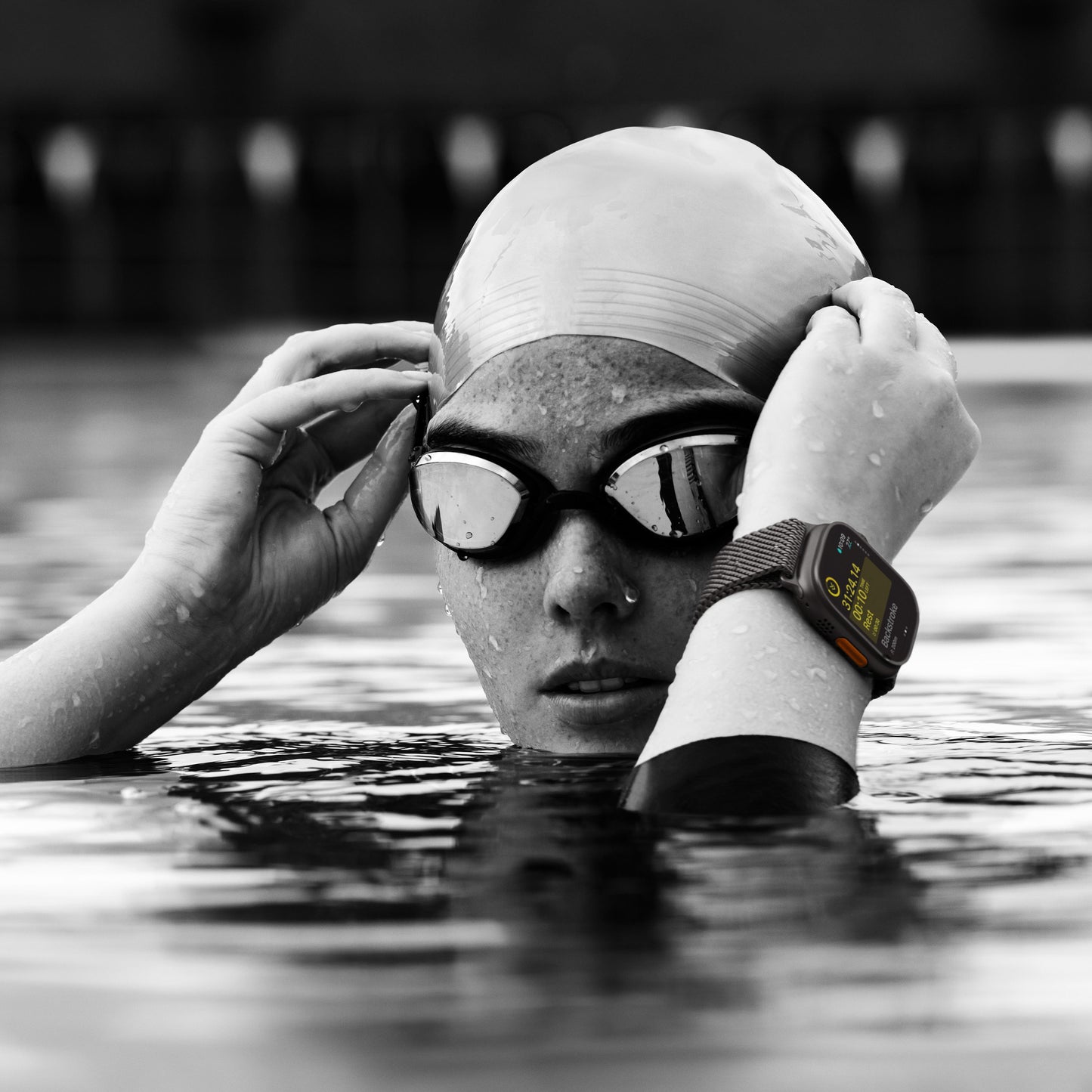 2024 Apple Watch Ultra 2 GPS + Cellular 49mm Black Titanium Case with Dark Green Alpine Loop - L