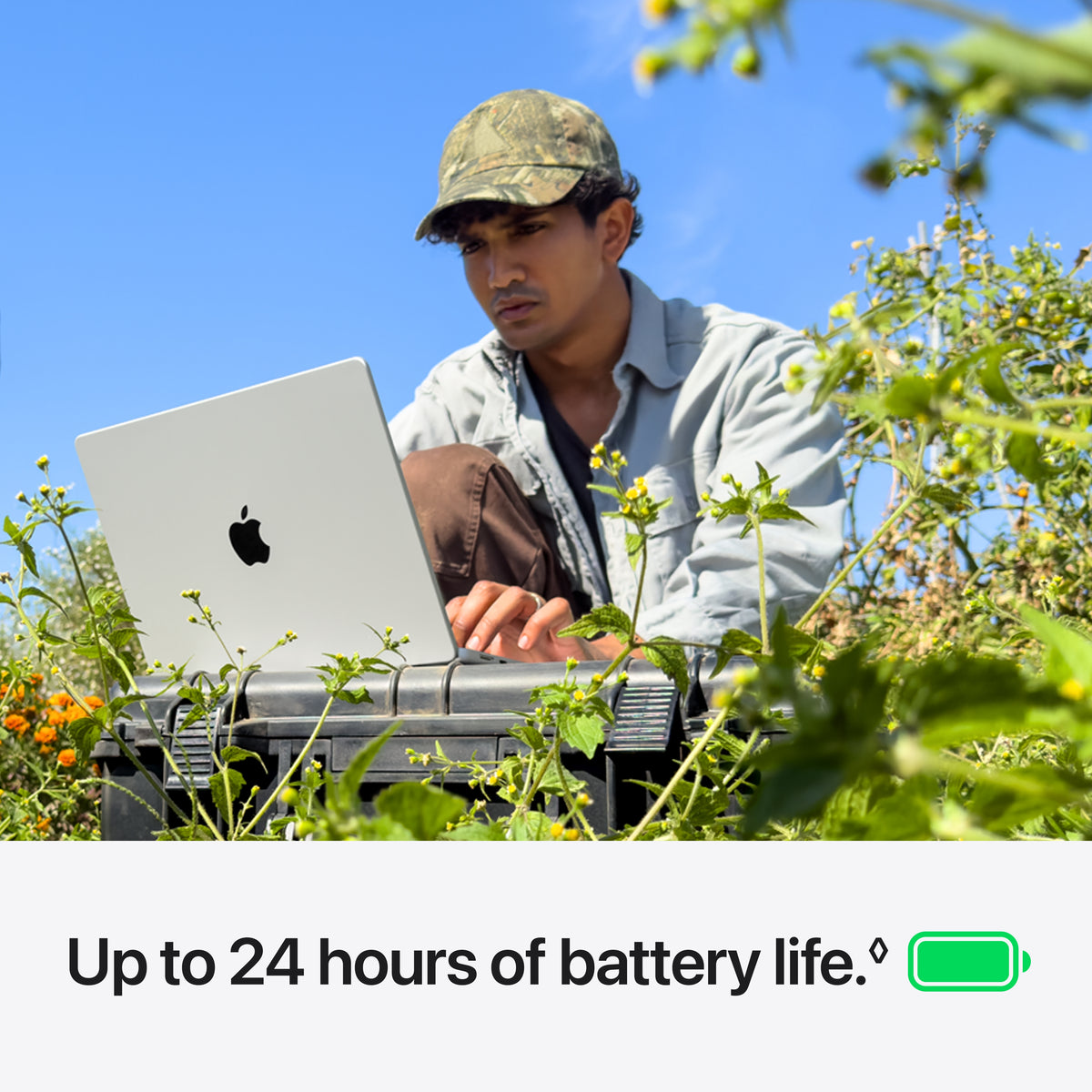 MacBook_Pro_14-inch_M6_Silver_PDP_Image_Position_5__en-MY
