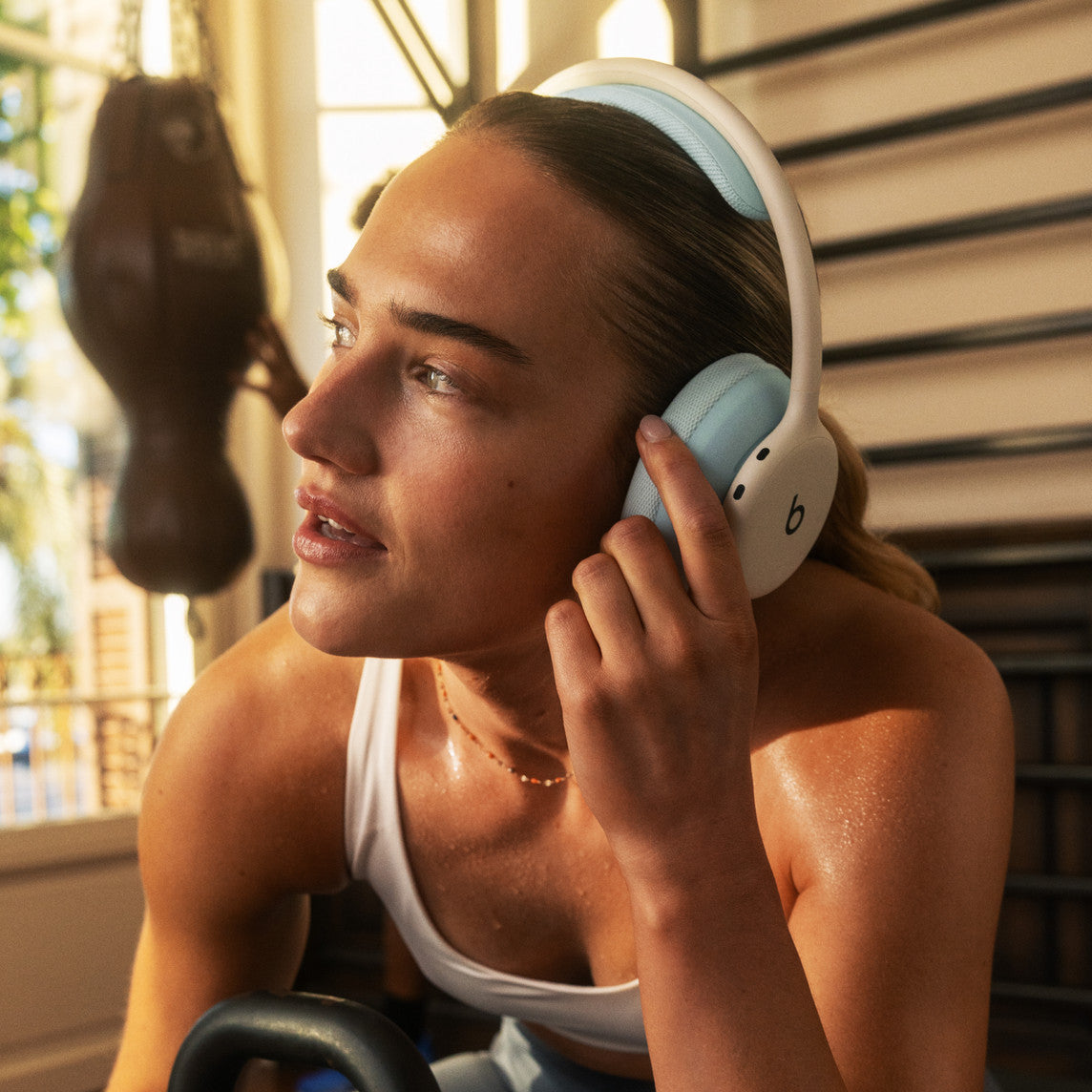 Beats 360 Over‑Ear Headphones – Cloud with Cloud Performance Knit Cushions