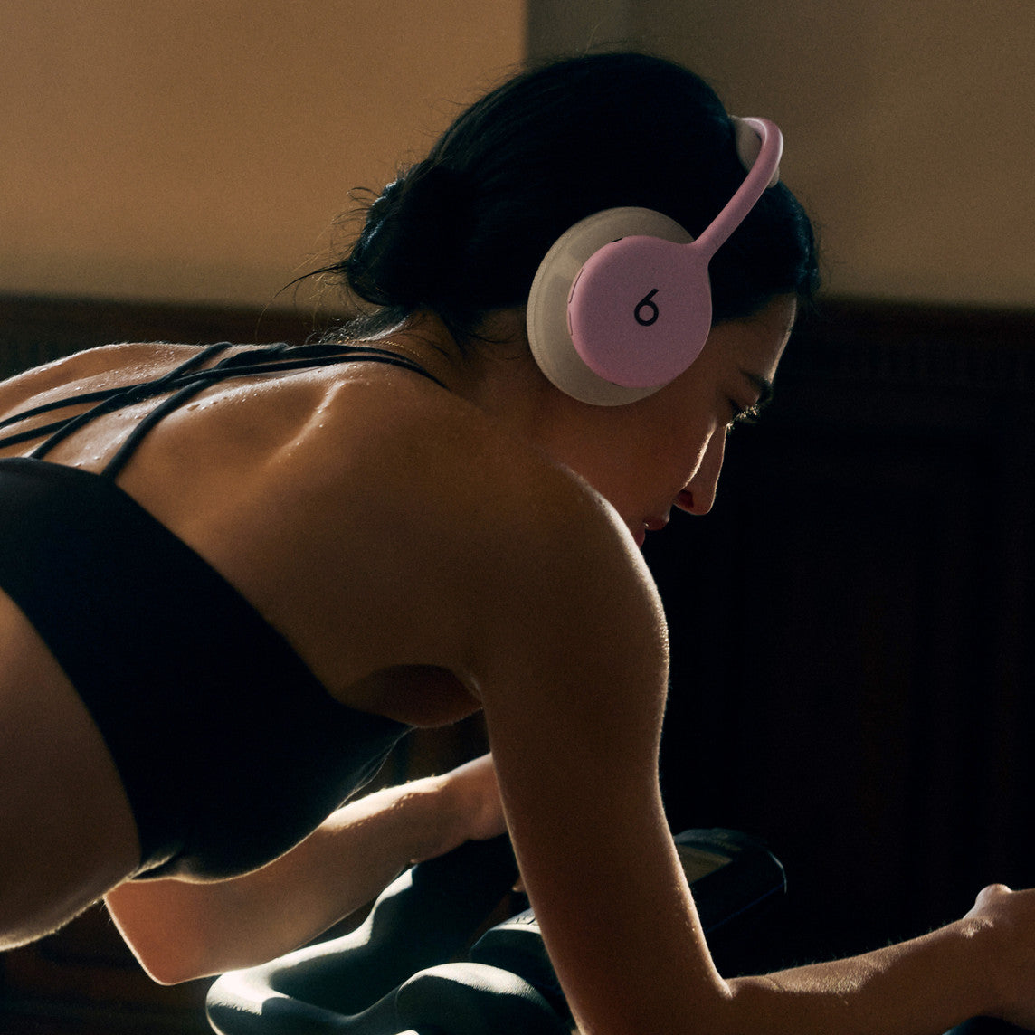 Beats 360 Over‑Ear Headphones – Pink with Pink Performance Knit Cushions